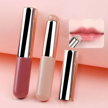 Lip brush
