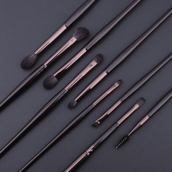 Black handle color of 15pcs professional makeup brush tool for personal use to travel