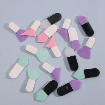 Wholesale Latest Mini Silicone Face Mask Brush Quality Soft Cosmetic Tool Nylon Plastic Acrylic Handle Private Label