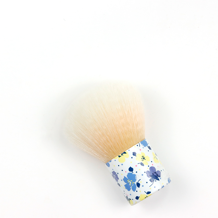 Heat transfer plastic handle is printed with a fashionable style power brush kit